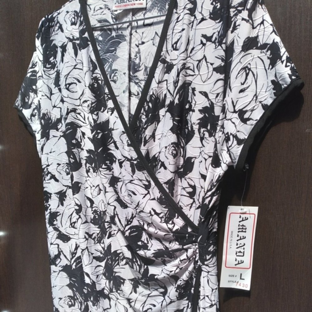 AMANDA Black white dainty print wrap dress V neck Short sleeve midi kimono like - Picture 2 of 4